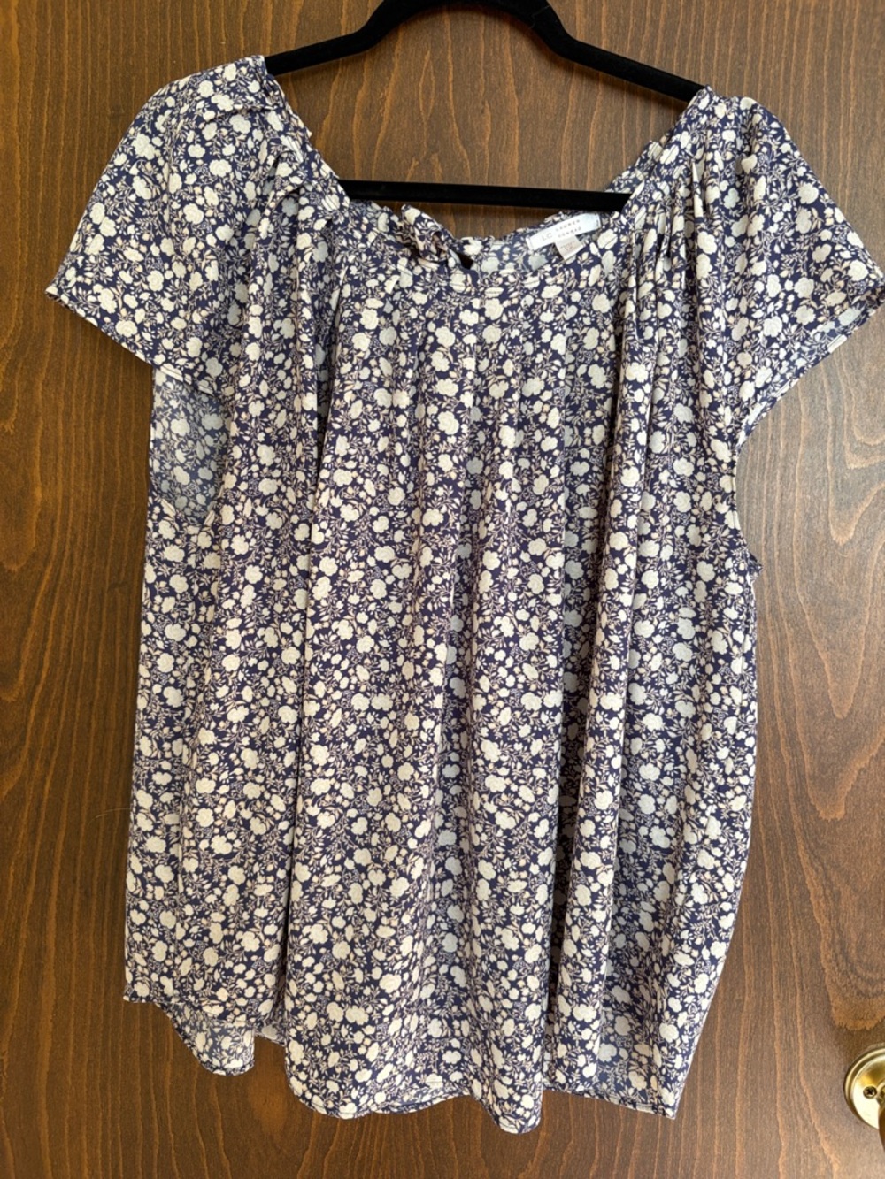 Floral Short-Sleeve Peasant Top in Cream and Navy